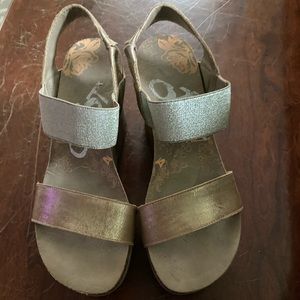 OTBT Gold Sandals